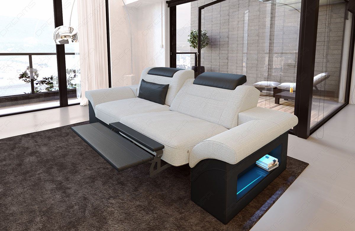 Polster Zweisitzer Sofa Monza in macchiato - Hugo2 - Die LED Beleuchtung, USB Anschluss und Relaxfunktion sind optional erhältlich. Bei weiteren Fragen kontaktieren Sie uns bitte.