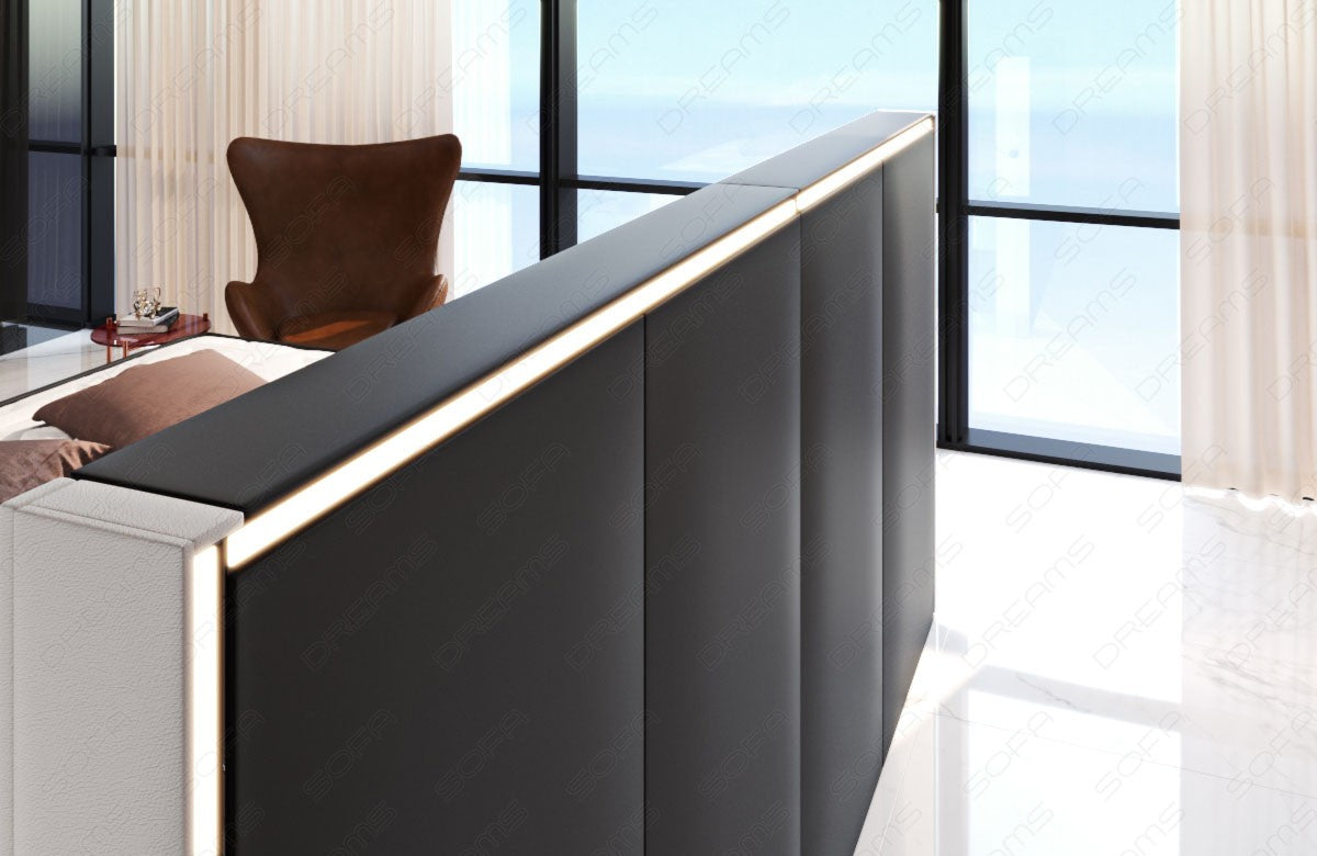 Detailbild der Rückwand vom Sofa Monaco mit LED Beleuchtung