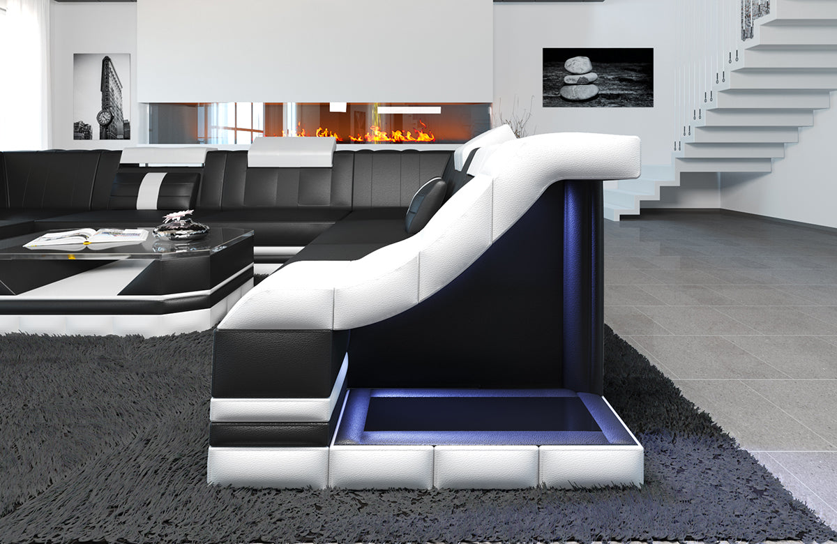 Detailansicht der kleinen Armlehne vom Sofa