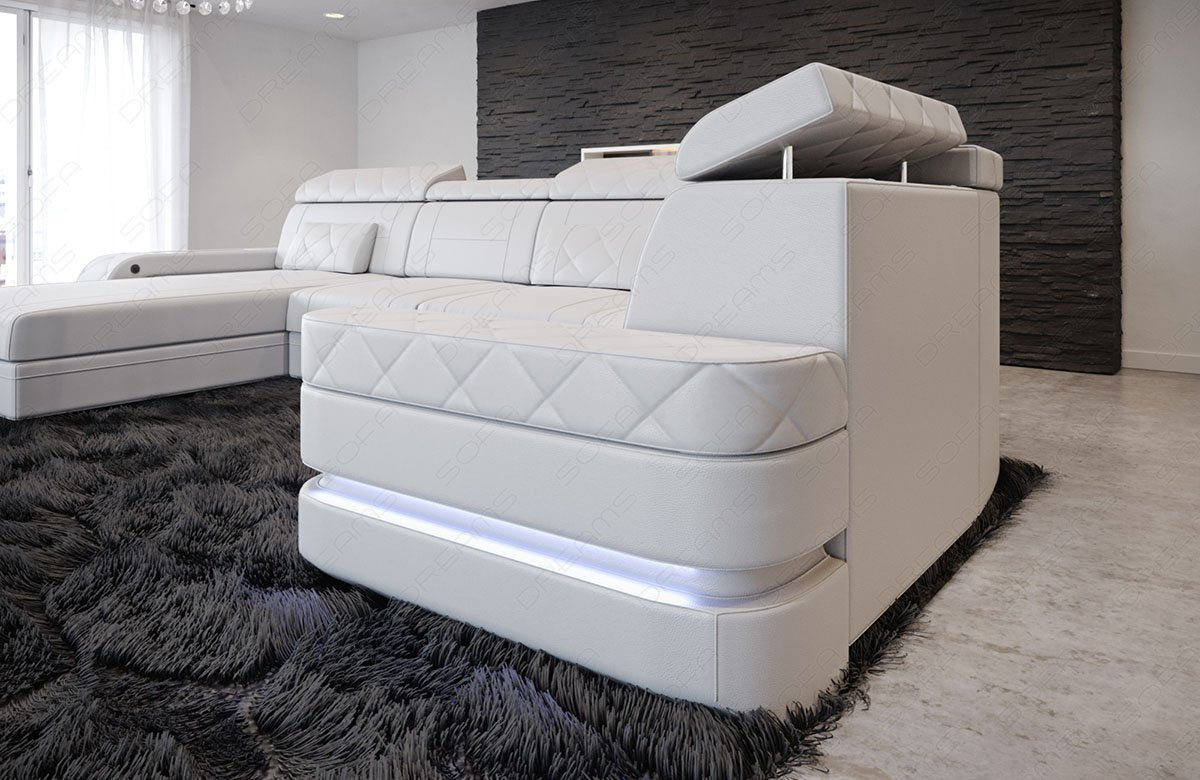 Detail Ansicht vom Ledersofa Bologna U Form Mini mit LED Licht und USB