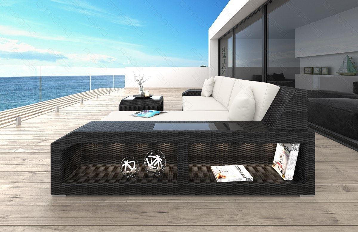 Rattansofa Matera L Form mit Polsterauflagen in Creme und LED-Beleuchtung - Detailansicht große Armlehne
