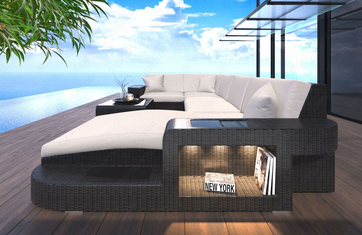Modernes Rattansofa Wave U Form mit Polsterauflagen in Creme und LED-Beleuchtung - Detailansicht große Armlehne