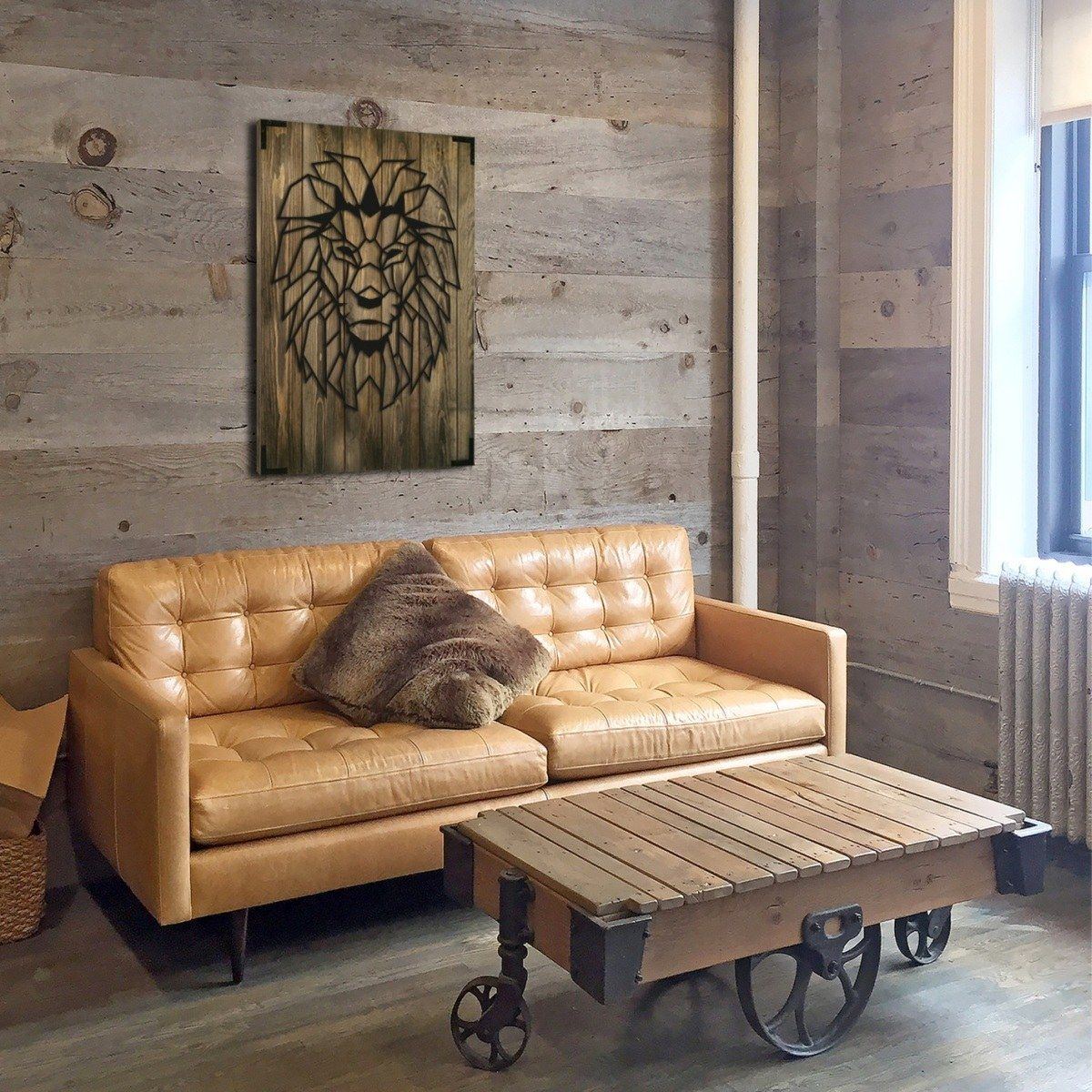 Modernes Holz Wandbild mit Löwen Motiv.