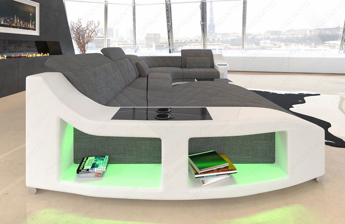 Detailbild der großen Armlehne beim U Form Stoffsofa Swing als Mini Sofa mit LED