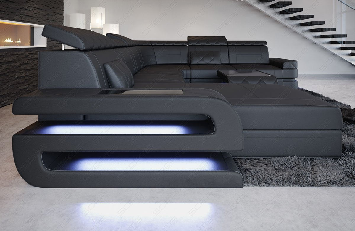 Detail Seitenansicht der Armlehne vom Ledersofa Bologna XXL als Mini Version mit LED Licht