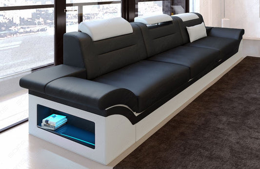 3 Sitzer Designersofa Monza in den Farben schwarz-weiß - Die LED Beleuchtung, USB Anschluss und Relaxfunktion sind optional erhältlich.